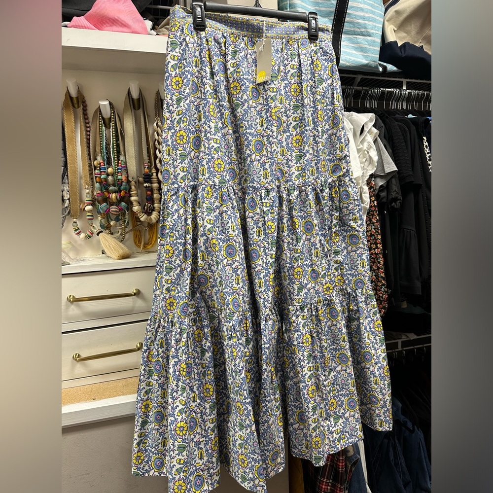 Boden Women’s Skirt - size 10 NWT